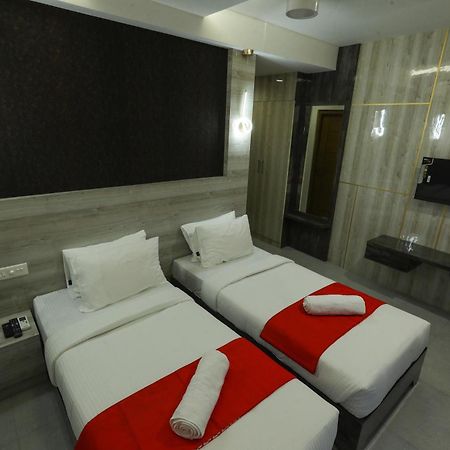 D-Luxe Hotel Kochi Exterior foto